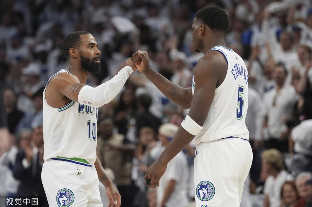 通过对球场 通过对球场